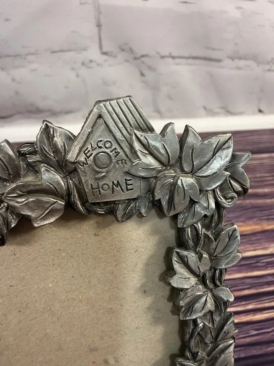 Perfect Art Nouveau Pewter Garden Theme Silver Photo Frame. Watering Can Flowers - Picture 3 of 16